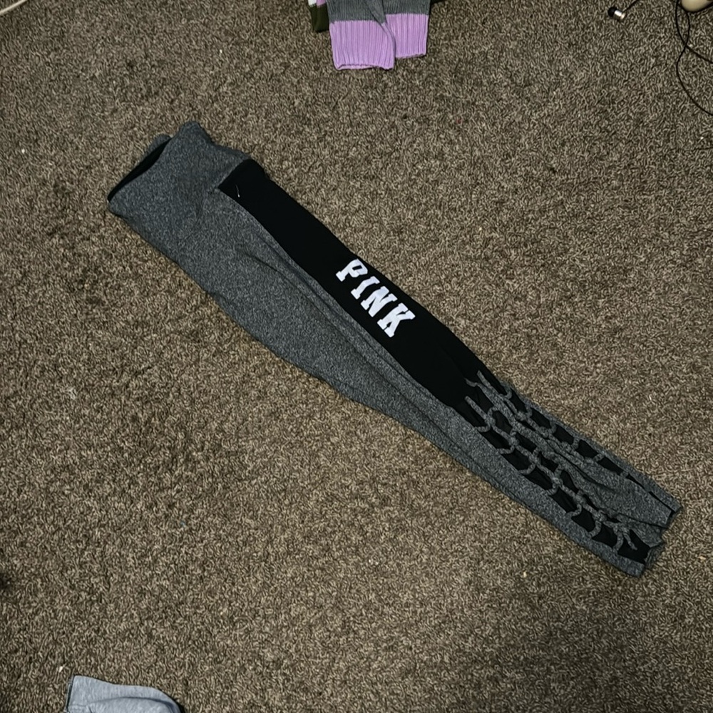 PINK yoga pant capris